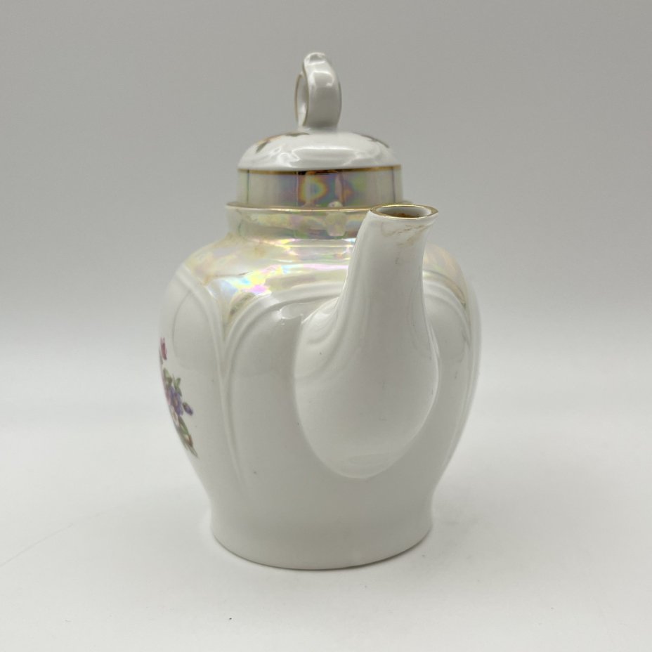 Чайник заварочный, украшенный цветочным декором