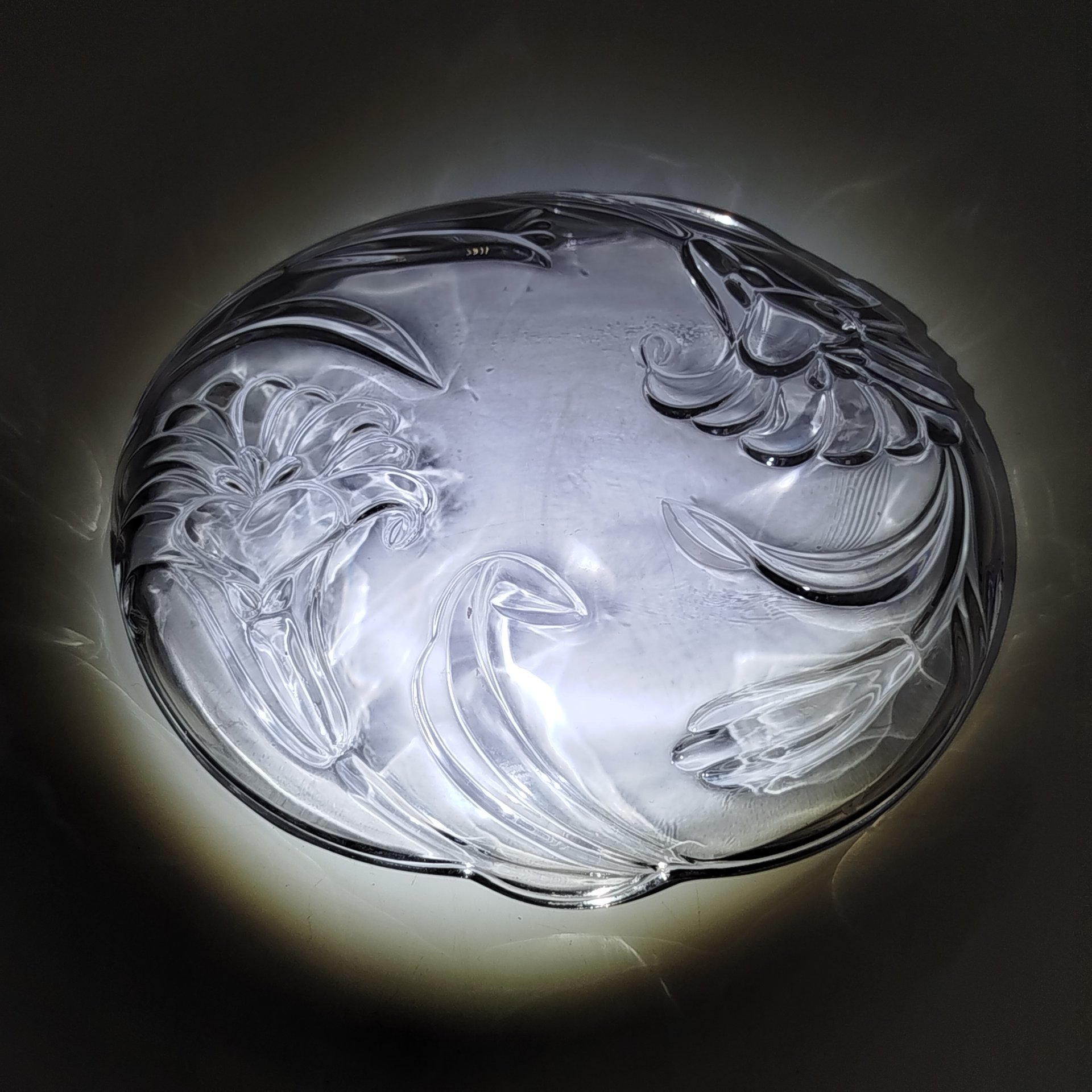 Блюдо сервировочное (конфетница) с рельефным цветочным декором, Soga Glass