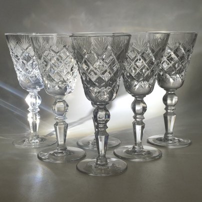 Набор рюмок на 6 персон с резным геометрическим декором, хрусталь, алмазная грань, СССР, 1970-1990 гг.