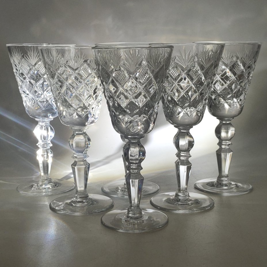 Набор рюмок на 6 персон с резным геометрическим декором, хрусталь, алмазная грань, СССР, 1970-1990 гг.