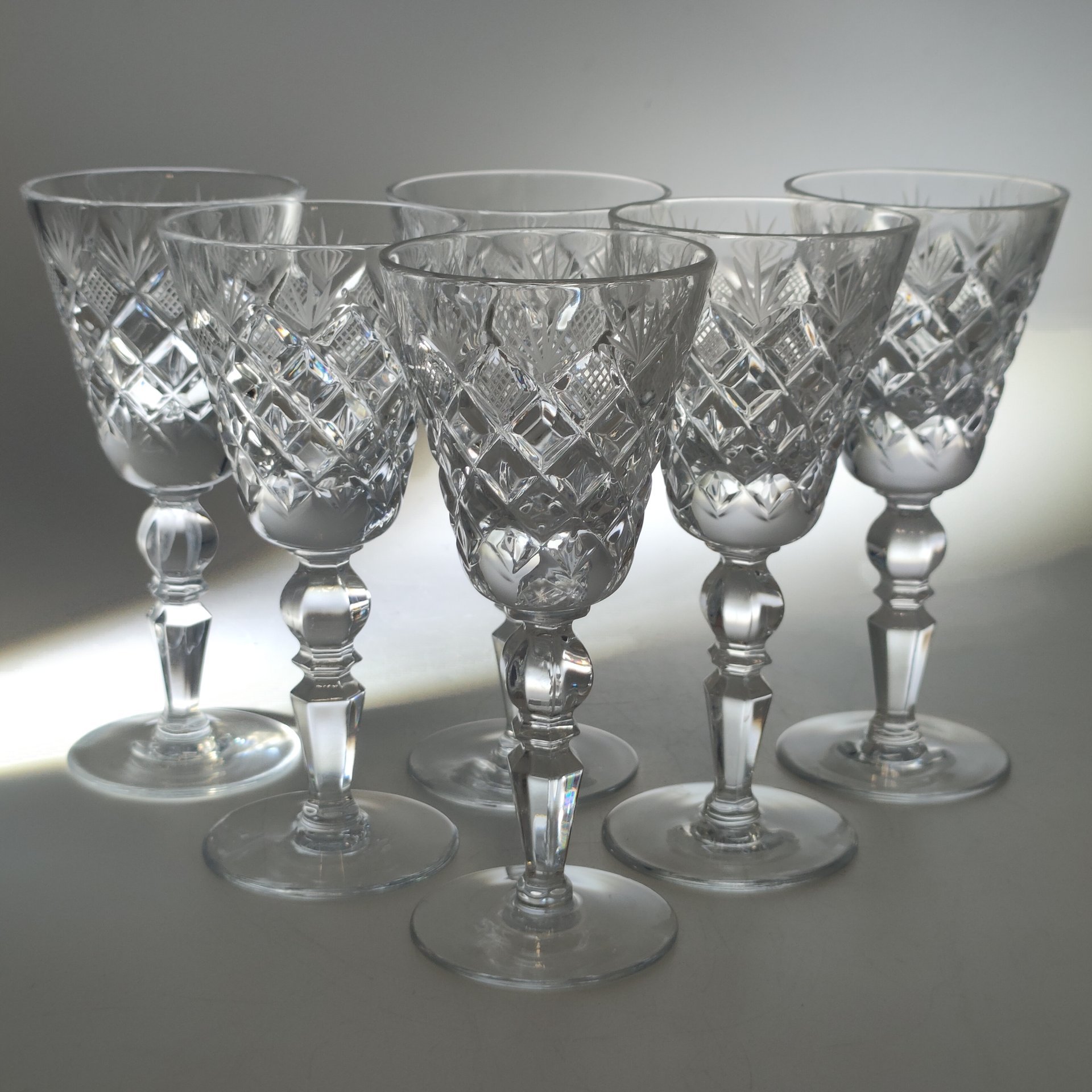 Набор рюмок на 6 персон с резным геометрическим декором, хрусталь, алмазная грань, СССР, 1970-1990 гг.