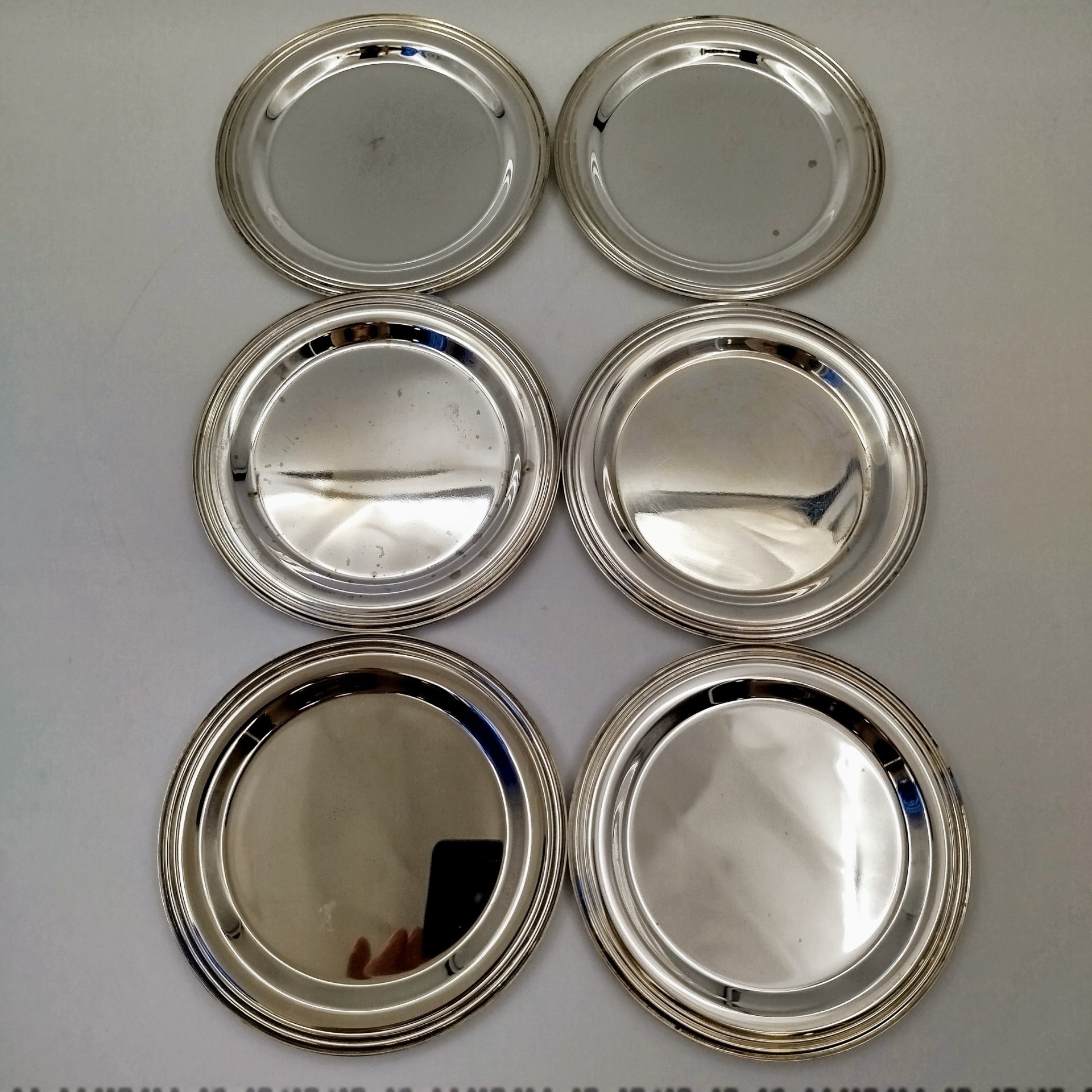 Набор из шести блюдец (розеток) с лаконичным декором, металл, серебрение, Европа, 1970-2000 гг.