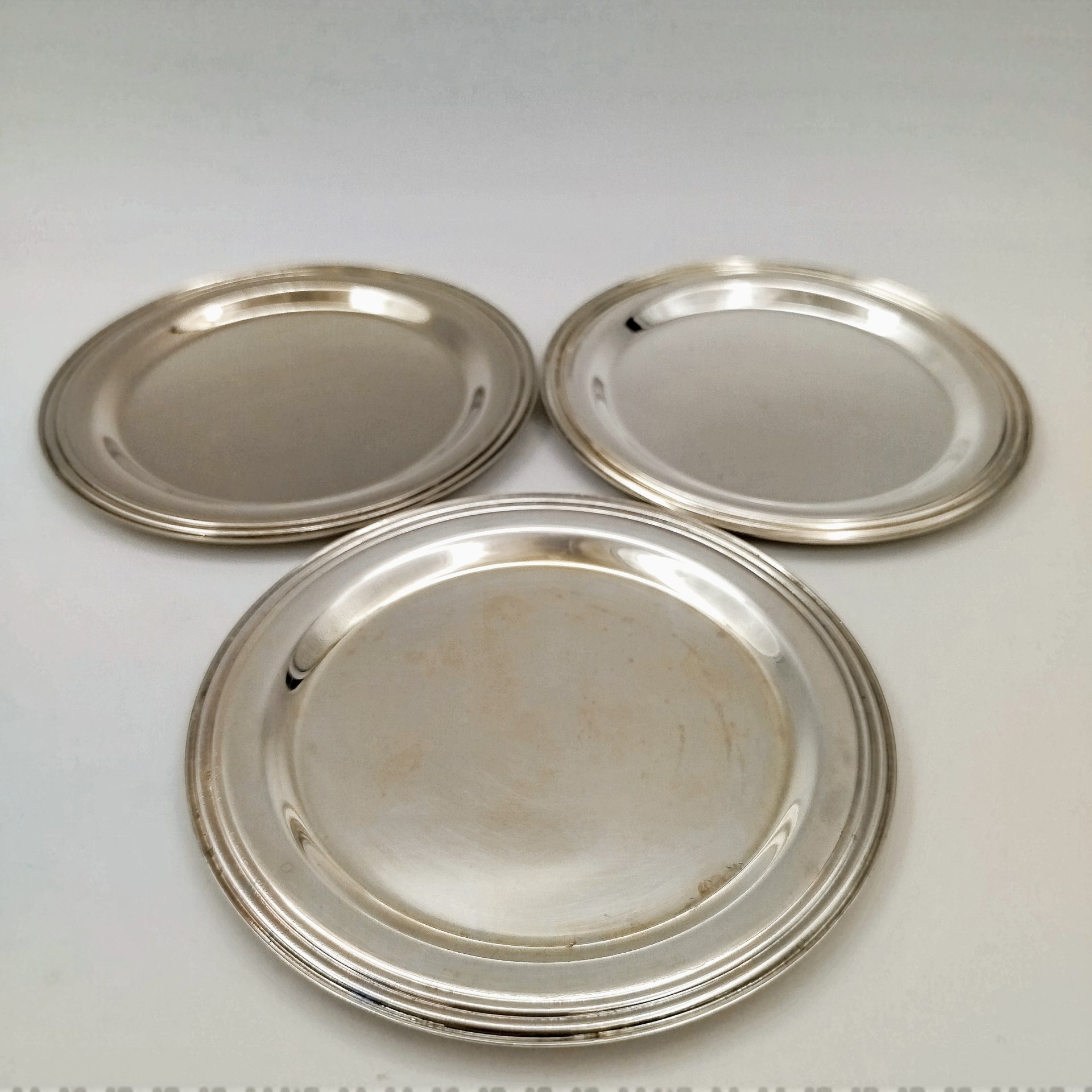 Набор из шести блюдец (розеток) с лаконичным декором, металл, серебрение, Европа, 1970-2000 гг.