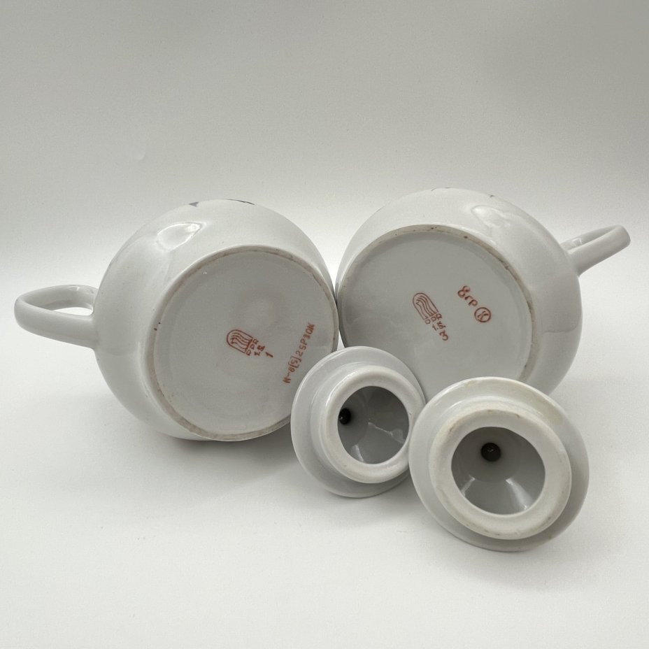 Сервиз чайно-кофейный на 5 персон (13 предметов)с цветочным декором, фарфор, деколь, золочение, Рижский фарфорово-фаянсовый завод, СССР, 1970-1980 гг.