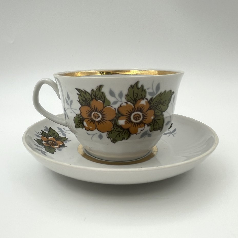 Сервиз чайно-кофейный на 5 персон (13 предметов)с цветочным декором, фарфор, деколь, золочение, Рижский фарфорово-фаянсовый завод, СССР, 1970-1980 гг.