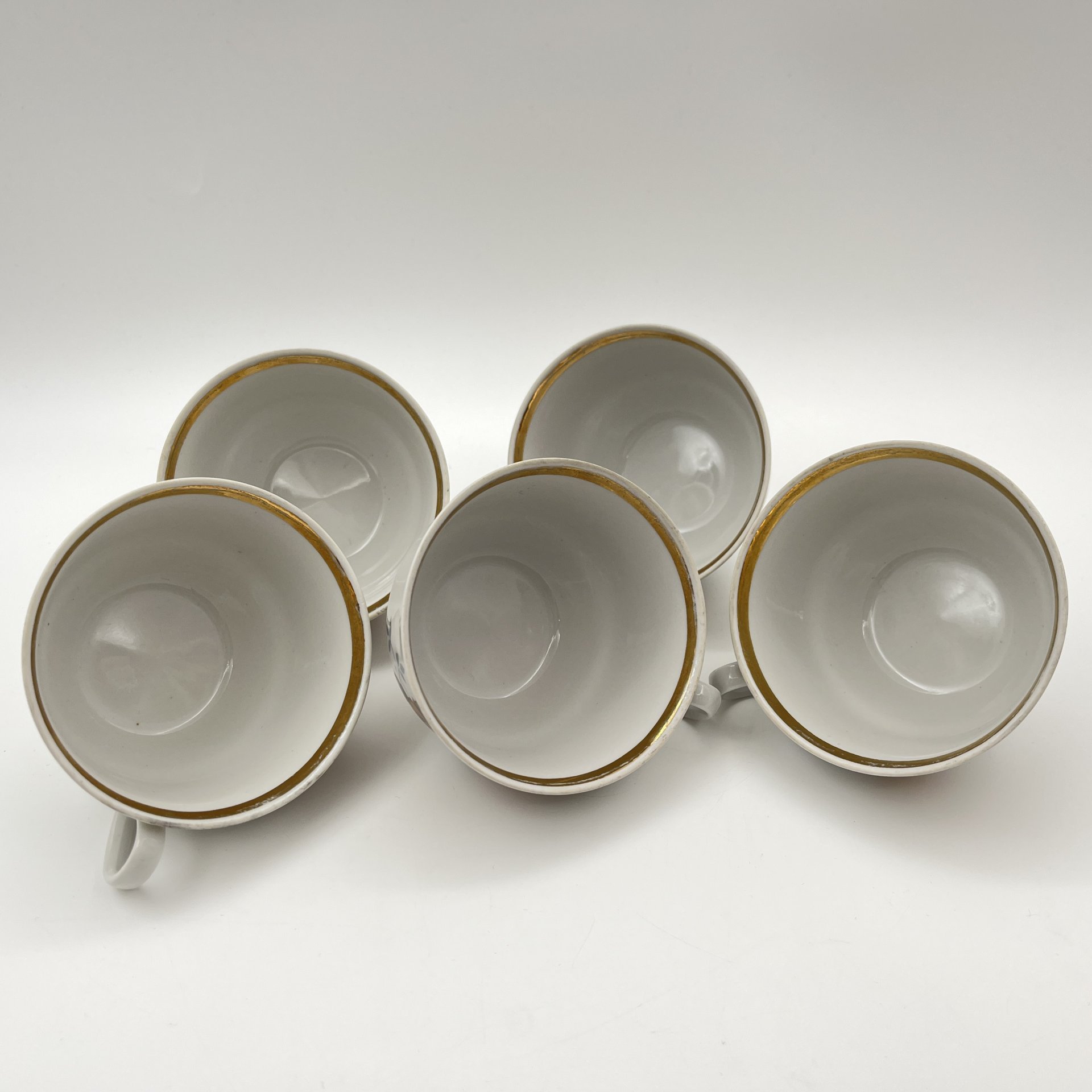 Сервиз чайно-кофейный на 5 персон (13 предметов)с цветочным декором, фарфор, деколь, золочение, Рижский фарфорово-фаянсовый завод, СССР, 1970-1980 гг.