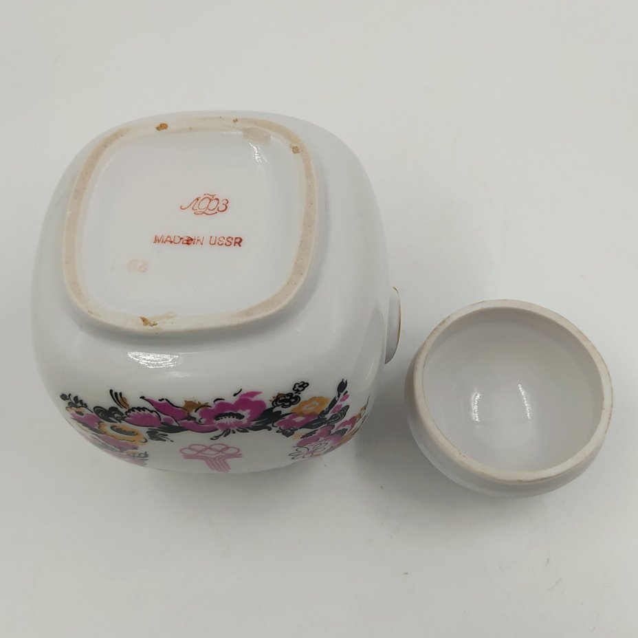 Емкость для хранения чая (чайница) "Олимпиада-80", фарфор, деколь, золочение, Ленинградский фарфоровый завод (ЛФЗ), СССР, 1980 г.