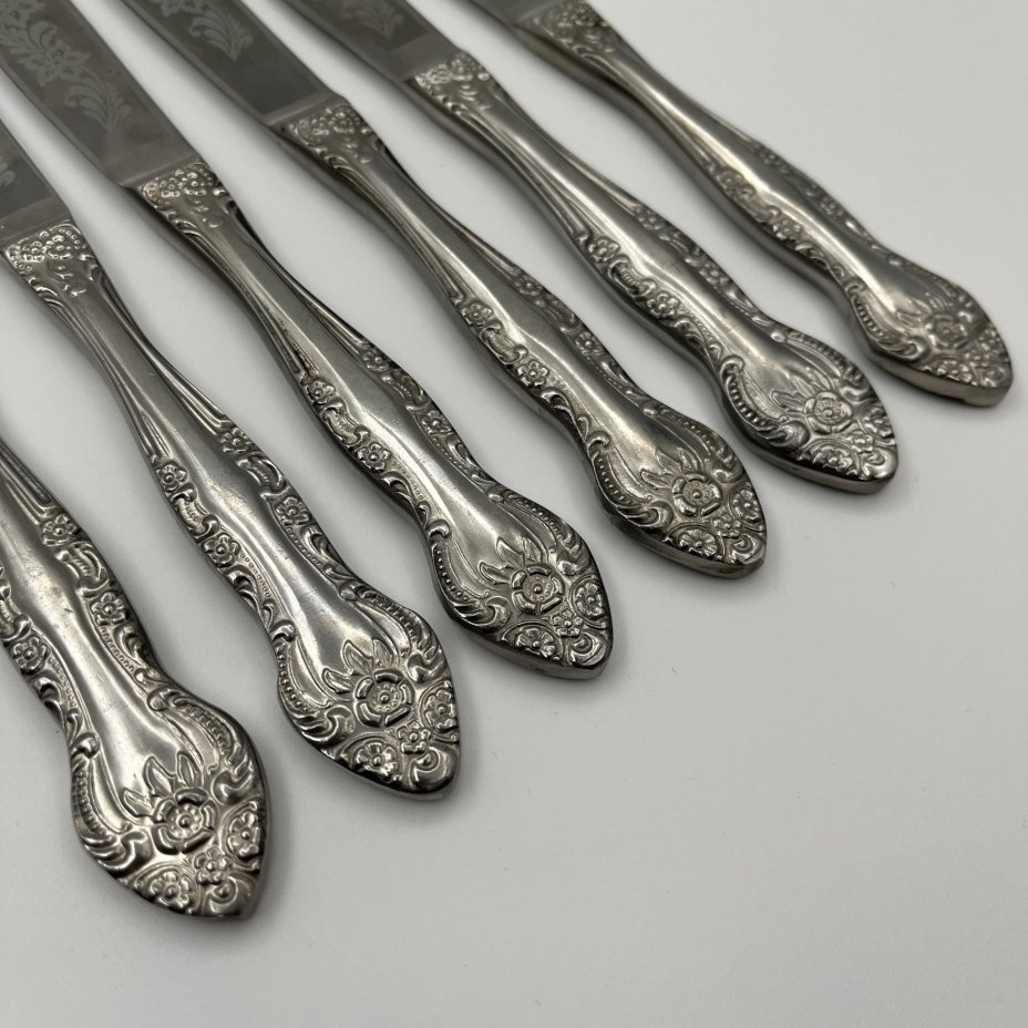 Набор из 6 столовых ножей, украшенных растительным декором, нержавеющая сталь, Павловский завод художественных металлоизделий им. С.М. Кирова