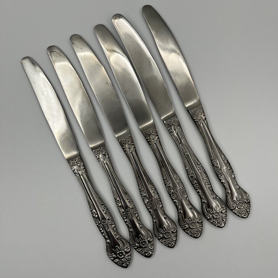 Набор из 6 столовых ножей, украшенных растительным декором, нержавеющая сталь, Павловский завод художественных металлоизделий им. С.М. Кирова