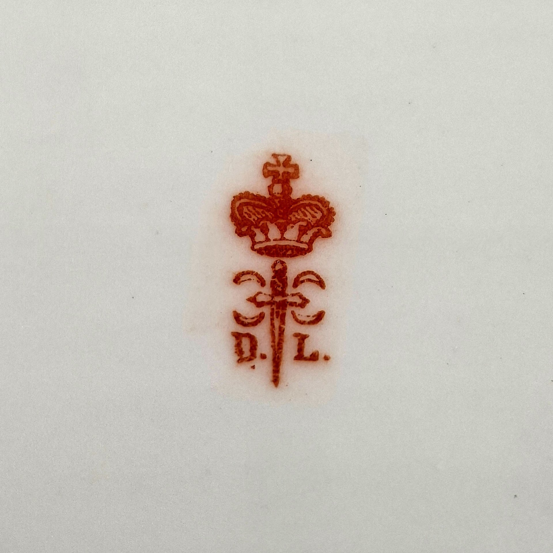 Блюдце с цветочным декором, фарфор, деколь, Фабрика князя Друцкого-Любецкого в Цмелеве, Российская империя, 1888-1917 гг.