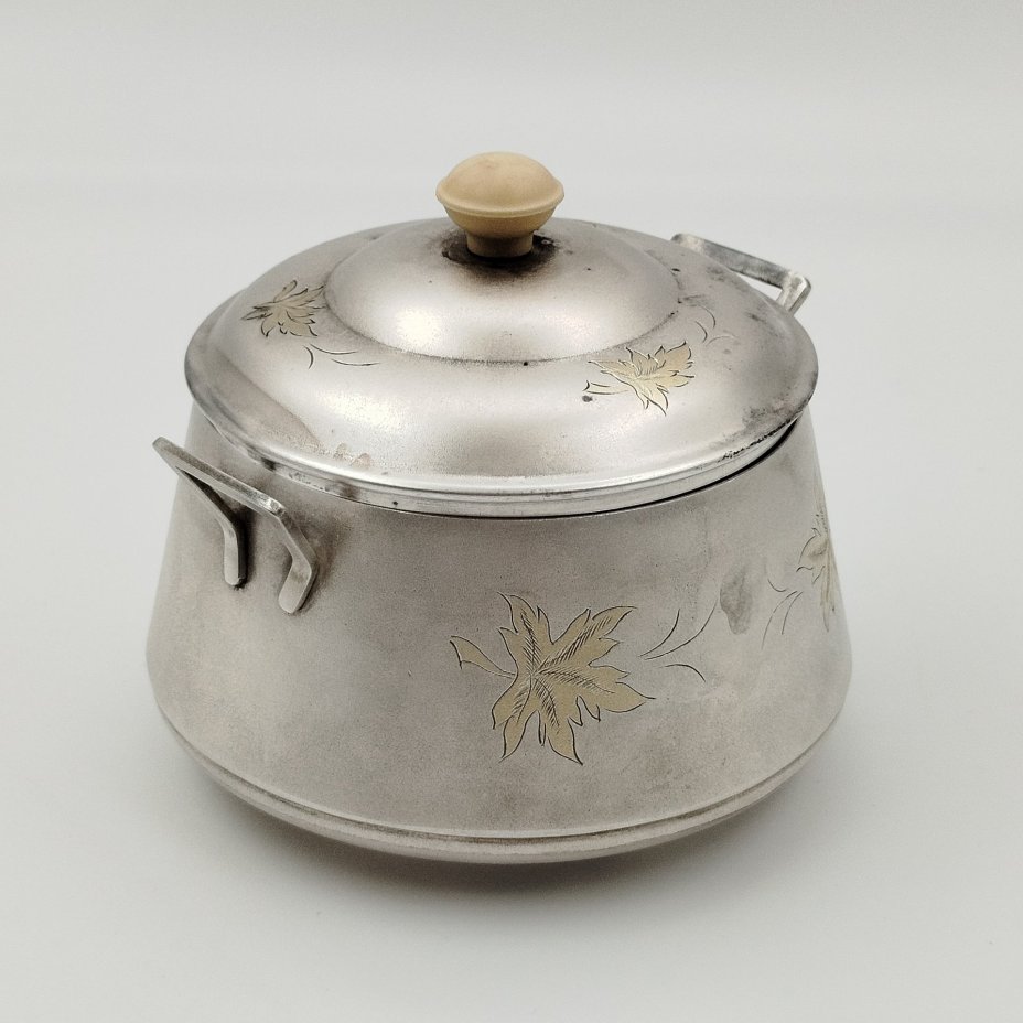 Сахарница с цветочным декором, мНЦ (медь-никель-цинк), гравировка, Завод «Мстерский ювелир», СССР, 1975 г.