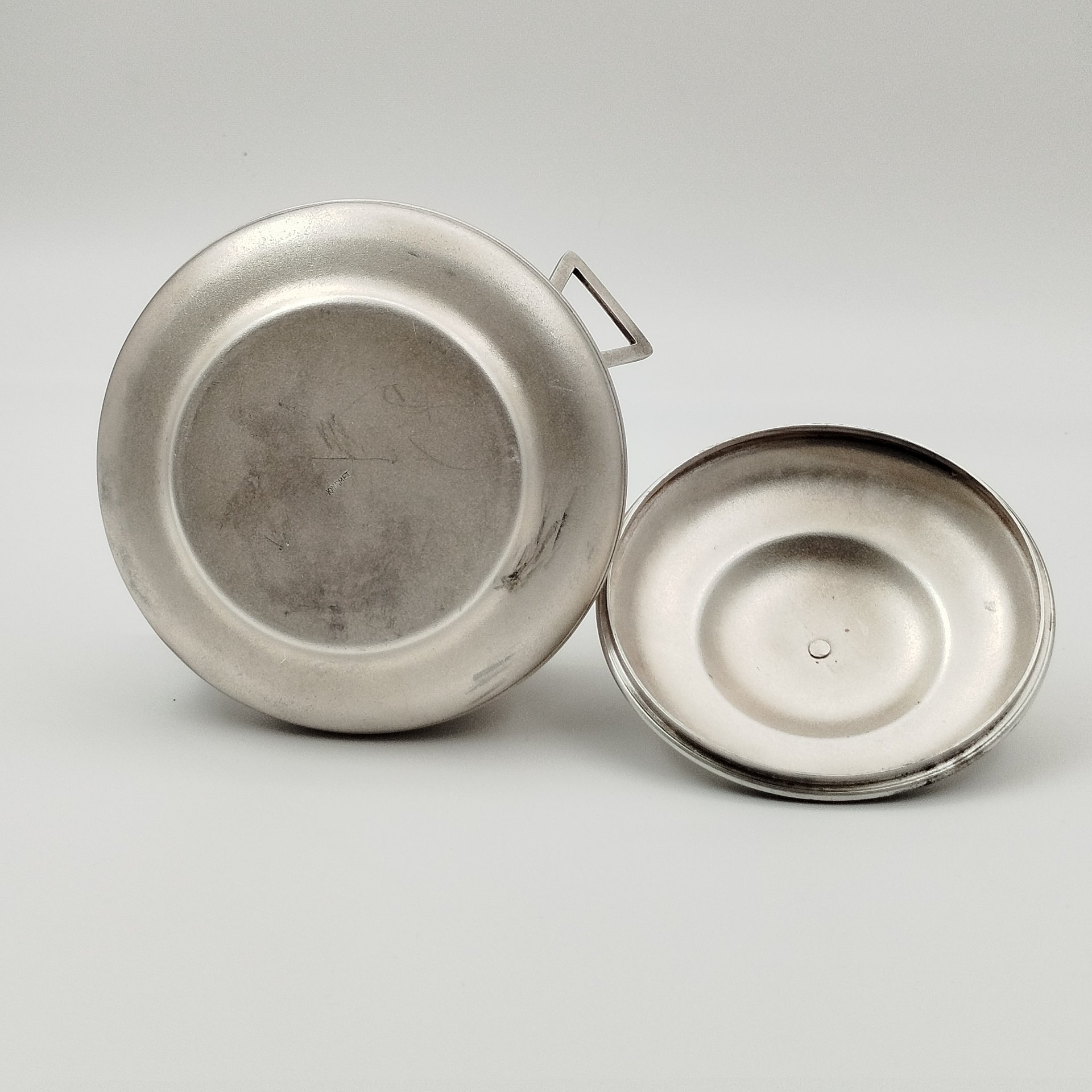 Сахарница с цветочным декором, мНЦ (медь-никель-цинк), гравировка, Завод «Мстерский ювелир», СССР, 1975 г.