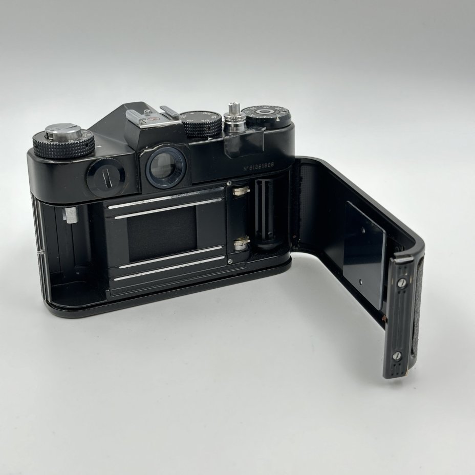 Фотоаппарат "Зенит-TTL" с объективом "МИР-1в" в оригинальном кофре, Красногорский механический завод (КМЗ)