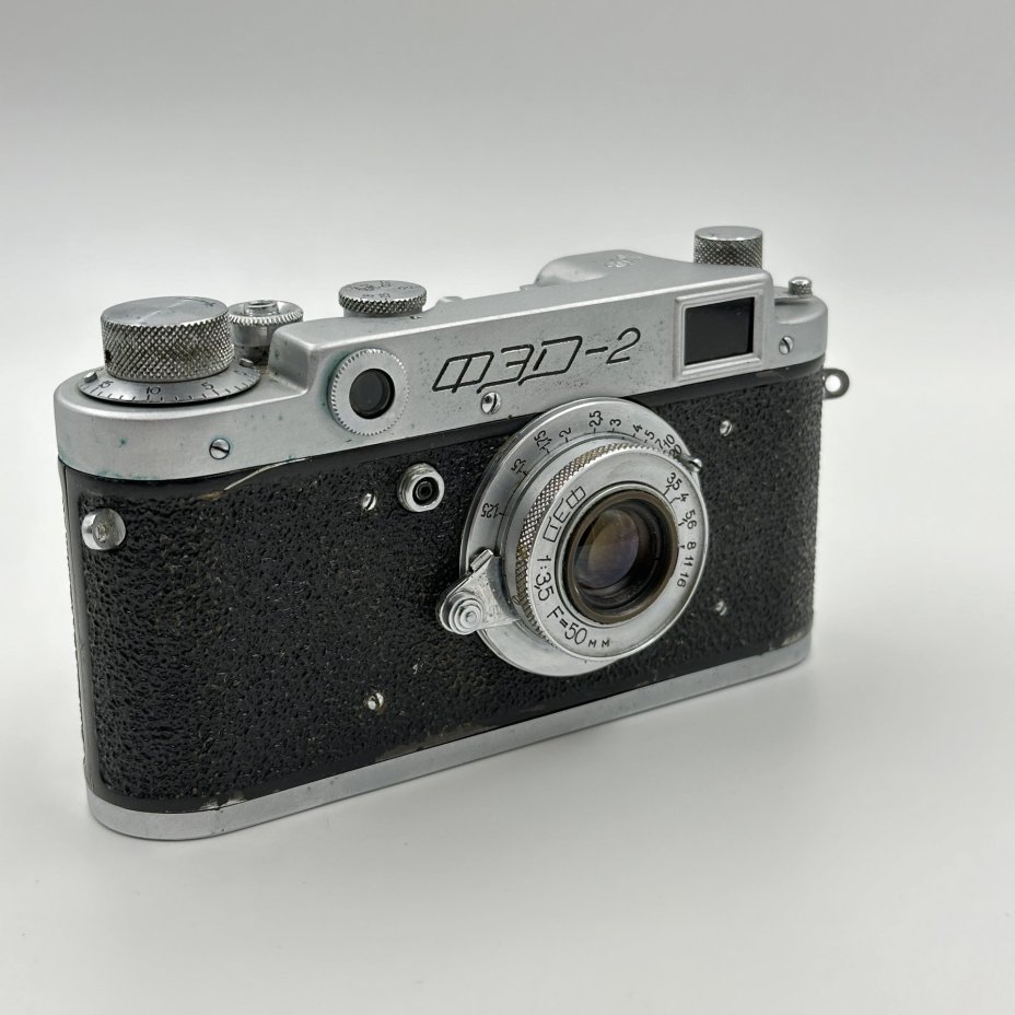 Фотоаппарат плёночный "ФЭД-2" в оригинальном кофре, Харьковский машиностроительный завод им. Дзержинского (ФЭД)