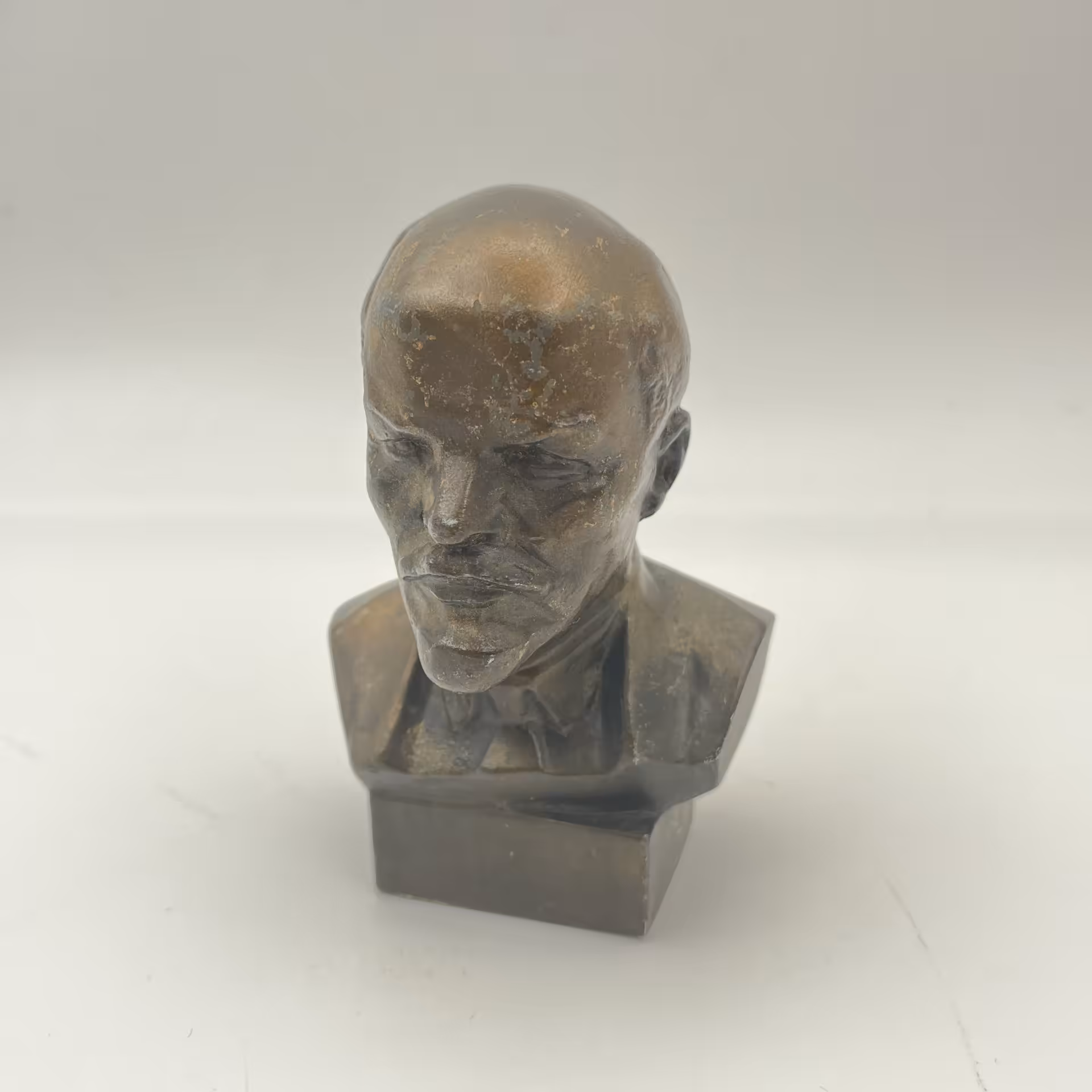 Бюст "В.И. Ленин"