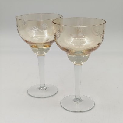 Набор из двух рюмок медового оттенка с геометрическим декором, цветное стекло, алмазная грань, СССР, 1960-1990 гг.