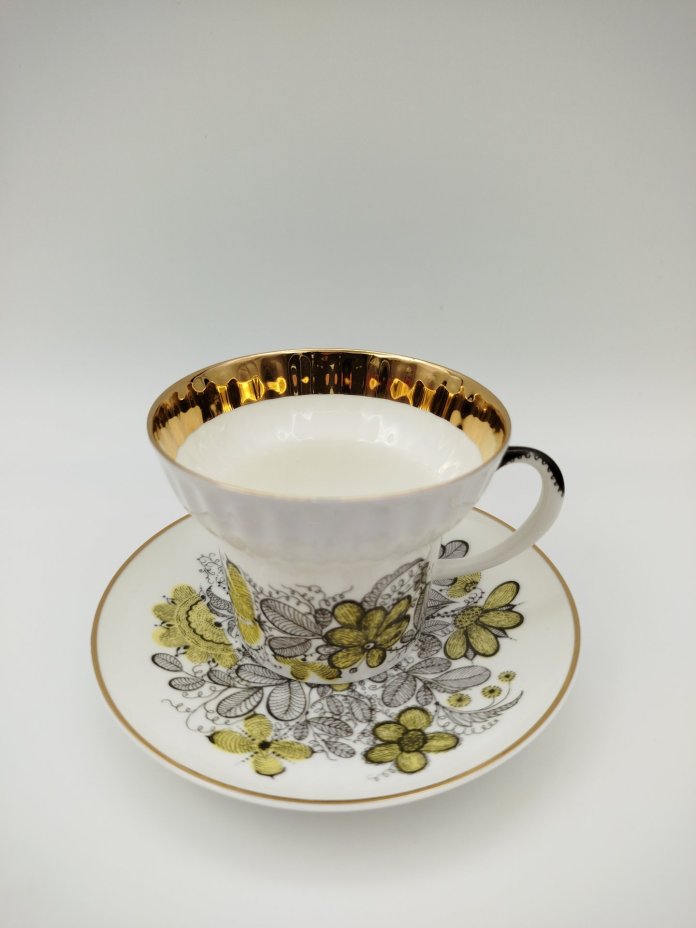 Пара чайная "Русское кружево", автор формы "Волна" Криммер Э.М., автор рисунка Беспалова-Михалева Т.Н.