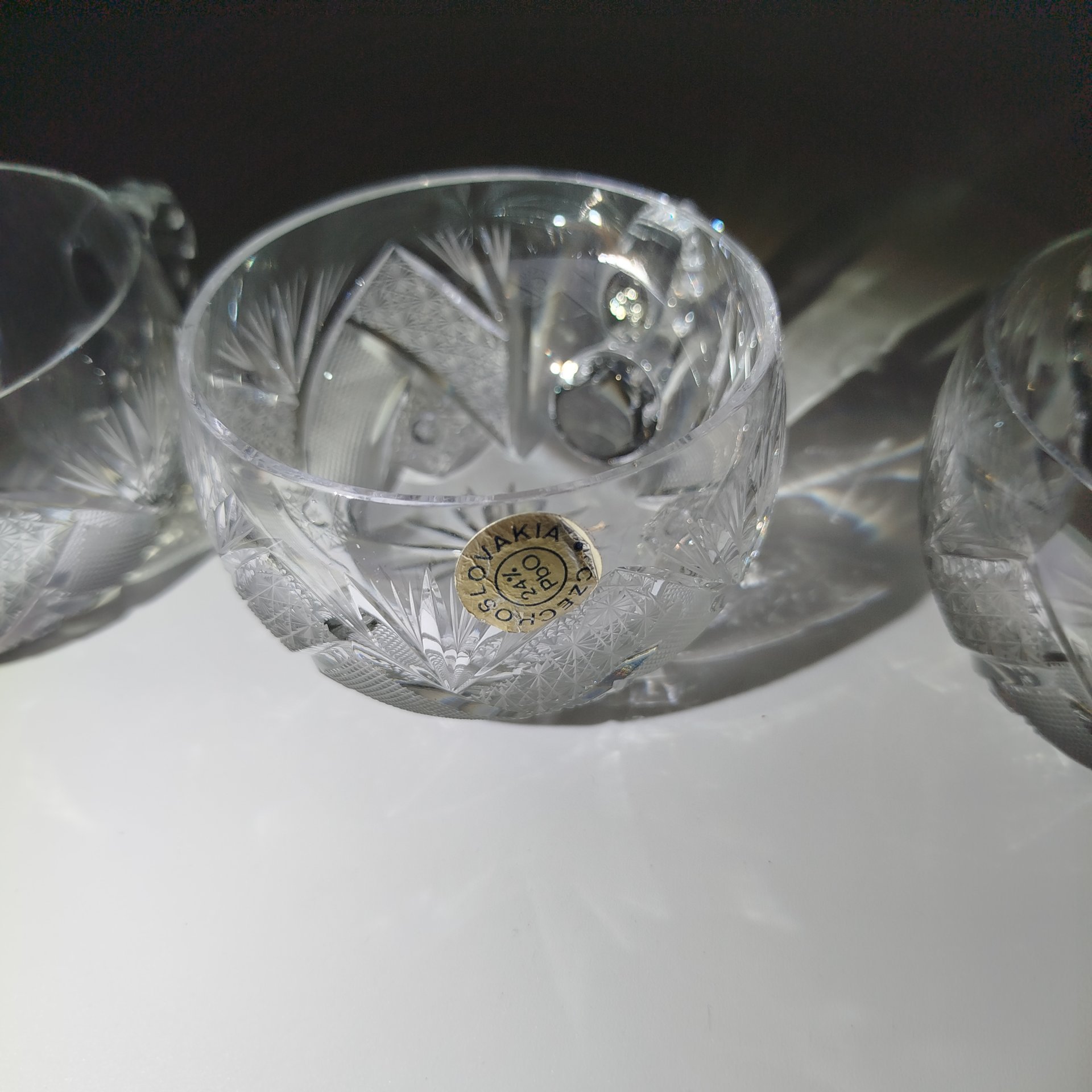 Набор из трех кружек с резным декором, хрусталь, алмазная грань, Чехословакия, 1970-1980 гг.