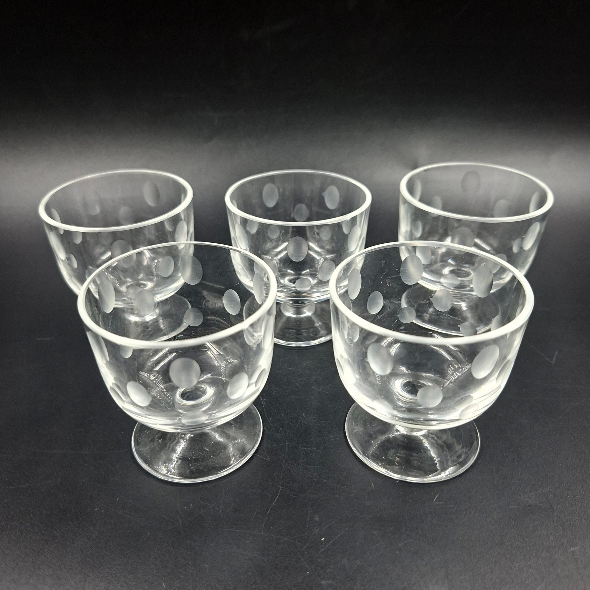 Набор из пяти рюмок с декором в виде ямок, стекло, СССР, 1970-1990 гг.