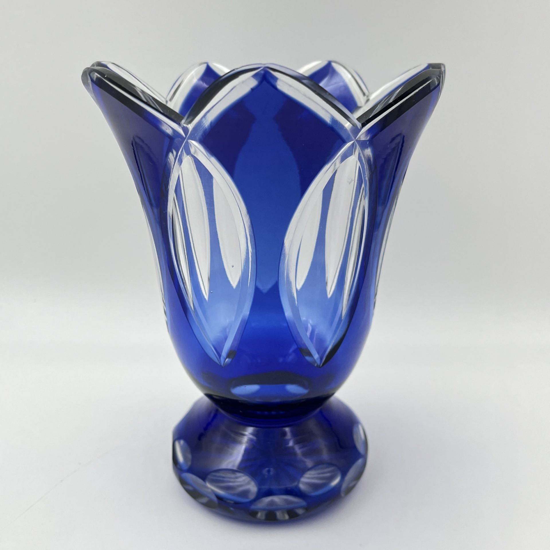 Ваза "Тюльпан" кобальтового оттенка