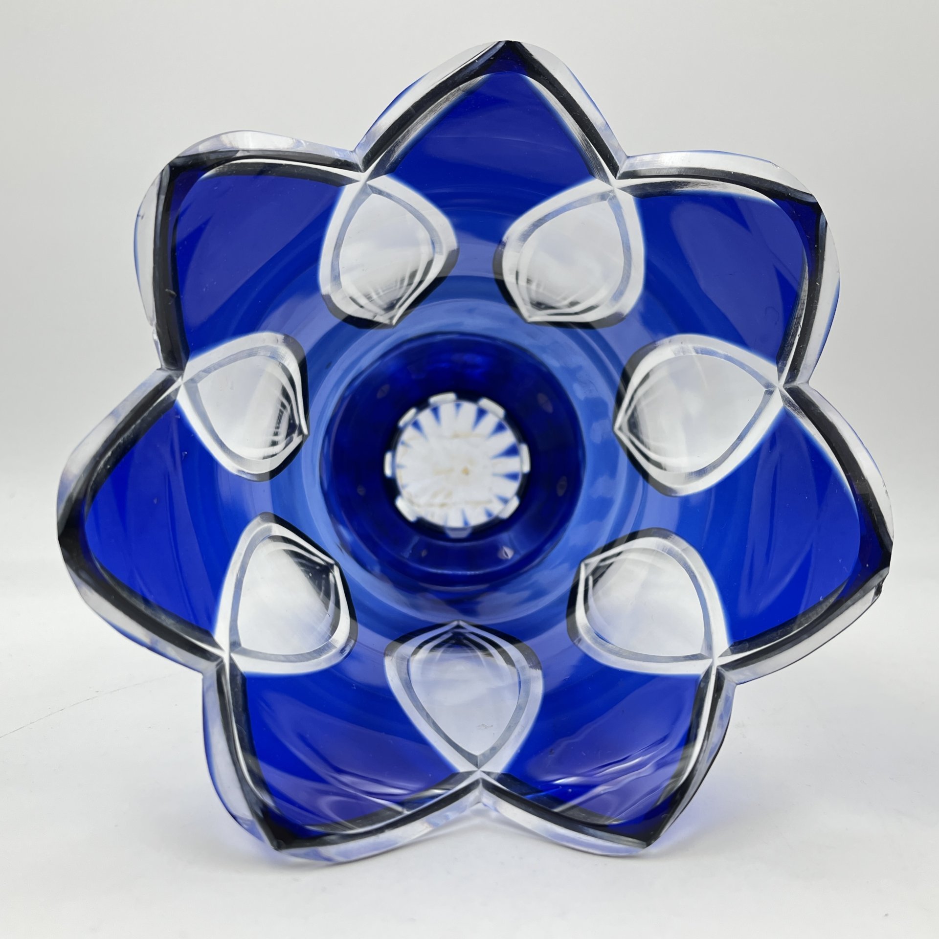 Ваза "Тюльпан" кобальтового оттенка