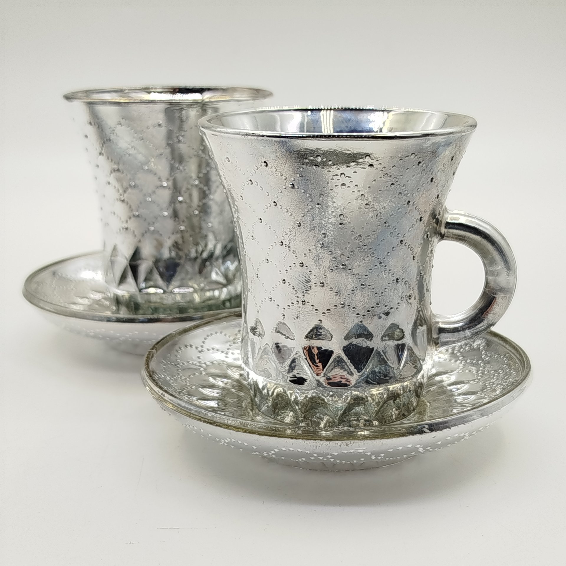 Набор 2-х кофейных пар с рельефным декором, стекло, крытье, серебрение, Уршельский стеклозавод имени 10-й годовщины Октября, СССР, 1973-1983 гг.