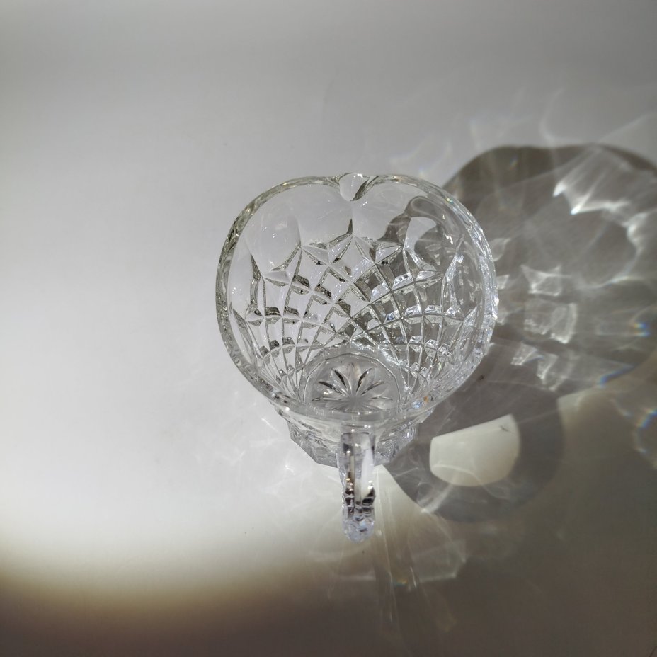 Молочник с геометрическим декором