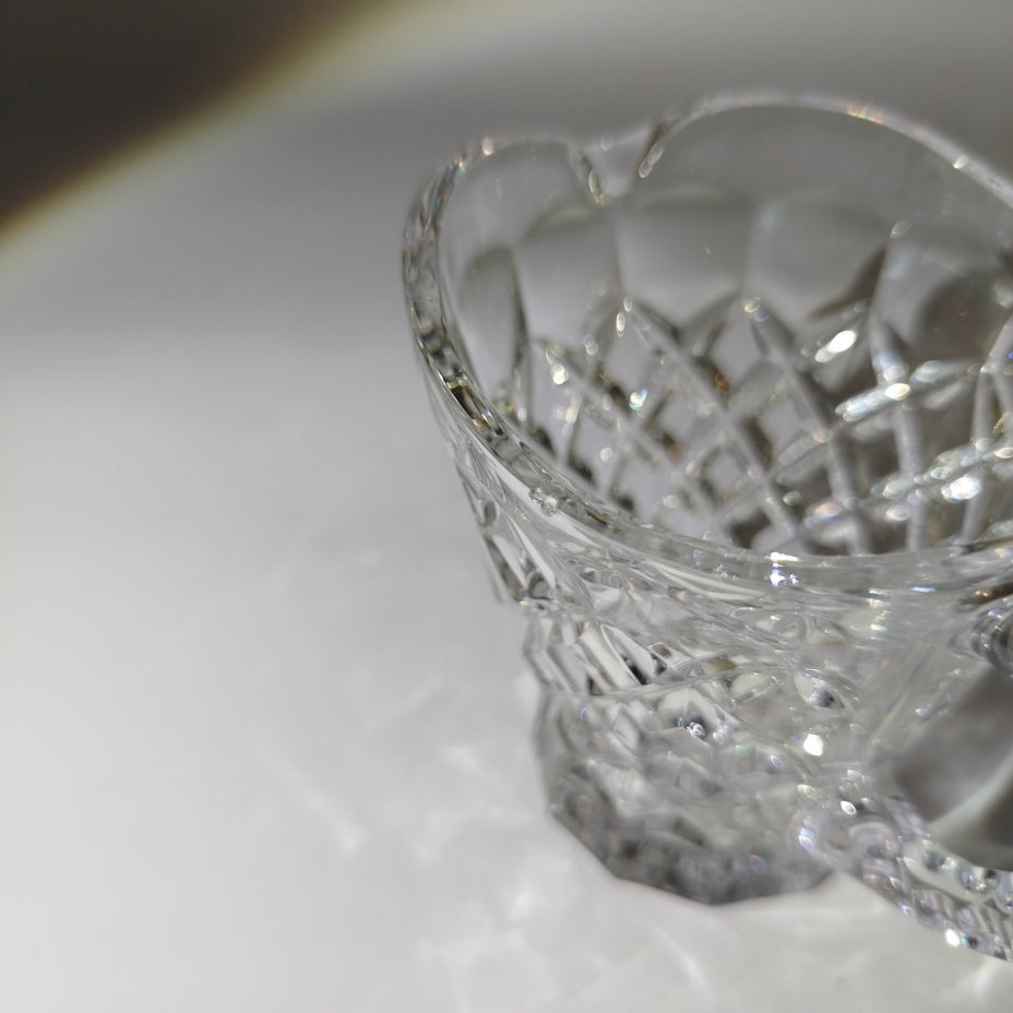 Молочник с геометрическим декором