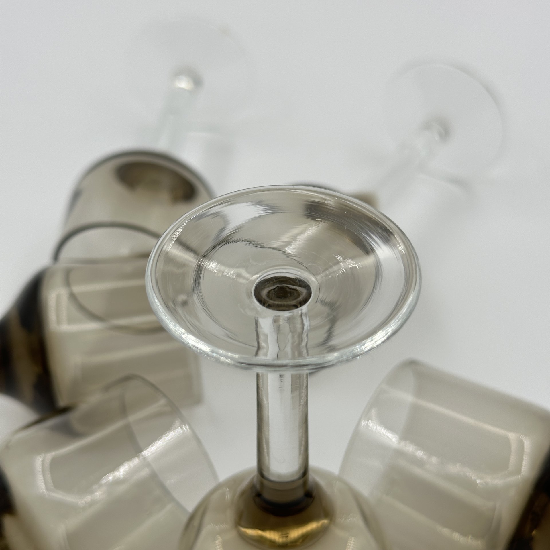 Набор из шести бокалов дымчатого цвета