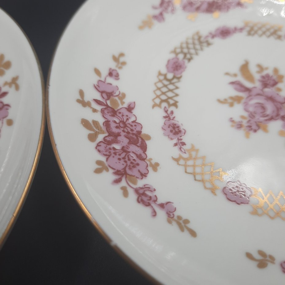 Набор из пяти розеток с цветочно-ажурным орнаментом, фарфор, деколь, золочение, Graf Von Henneberg Porzellan, 1777 Jlmenau, ГДР, 1977-1990 гг.