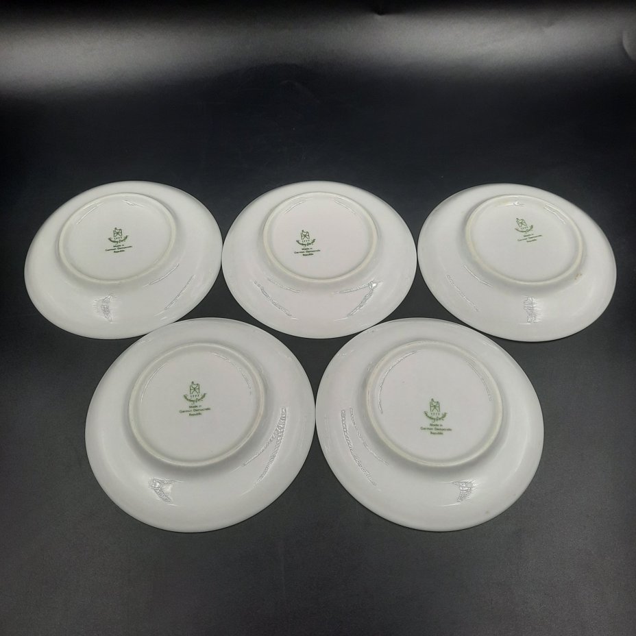 Набор из пяти розеток с цветочно-ажурным орнаментом, фарфор, деколь, золочение, Graf Von Henneberg Porzellan, 1777 Jlmenau, ГДР, 1977-1990 гг.