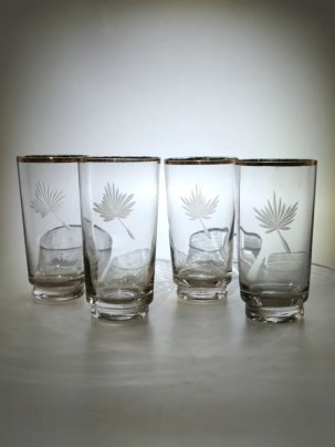 Набор стаканов на 4 персоны с растительным декором, стекло, золочение, СССР, 1970-1990 гг.