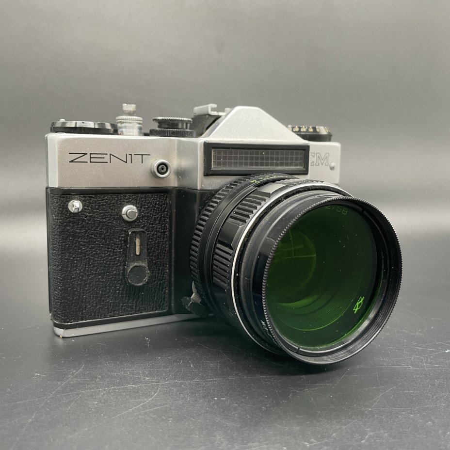 Фотоаппарат "Зенит-EM" с объективом "Гелиос-44М-4" в оригинальном кофре, Красногорский механический завод (КМЗ)
