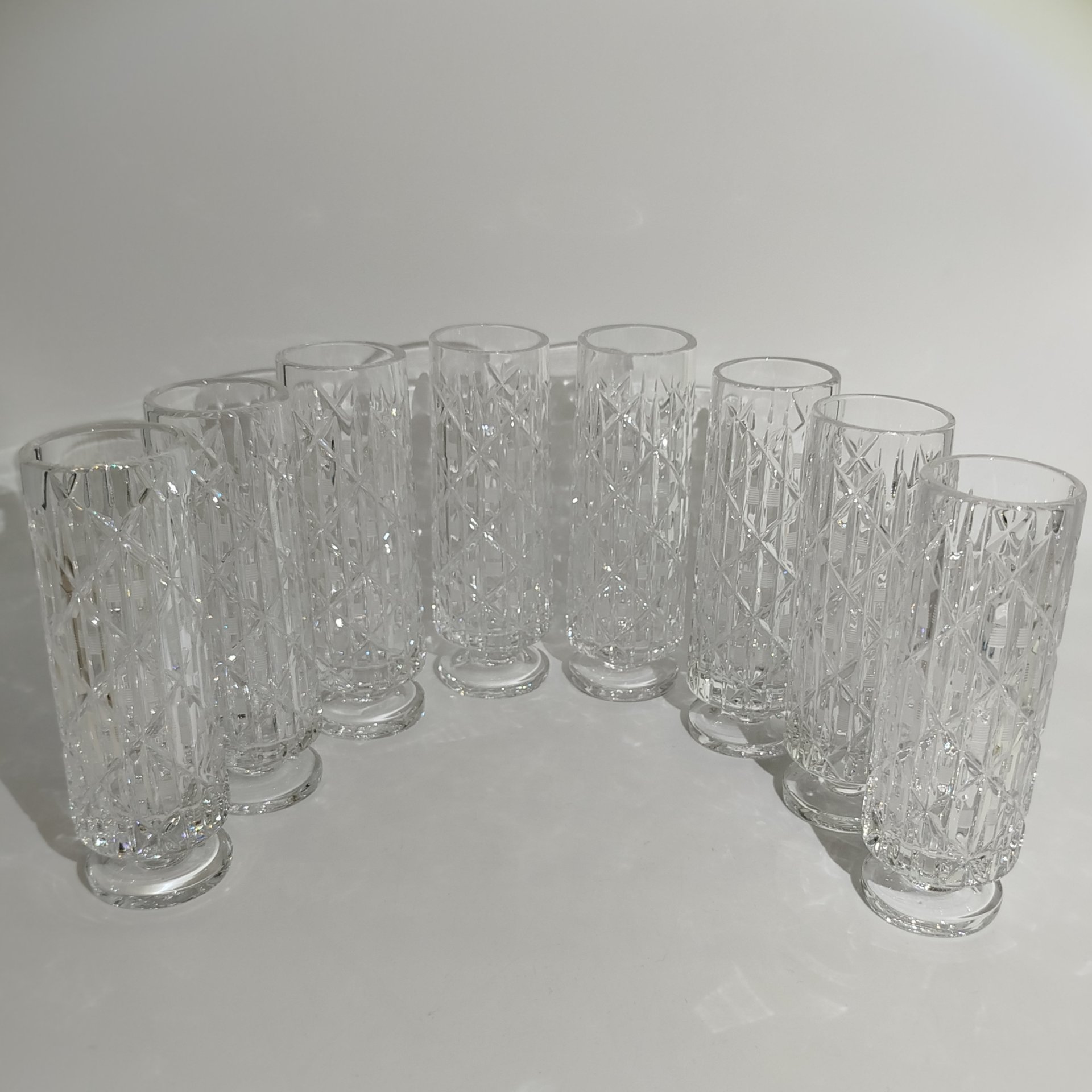 Бокалы из набора "Шахматный" на 8 персон, автор Л.О. Юрген, хрусталь, алмазная грань, Ленинградский завод художественного стекла (ЛЗХС), СССР, 1960-1970 гг.