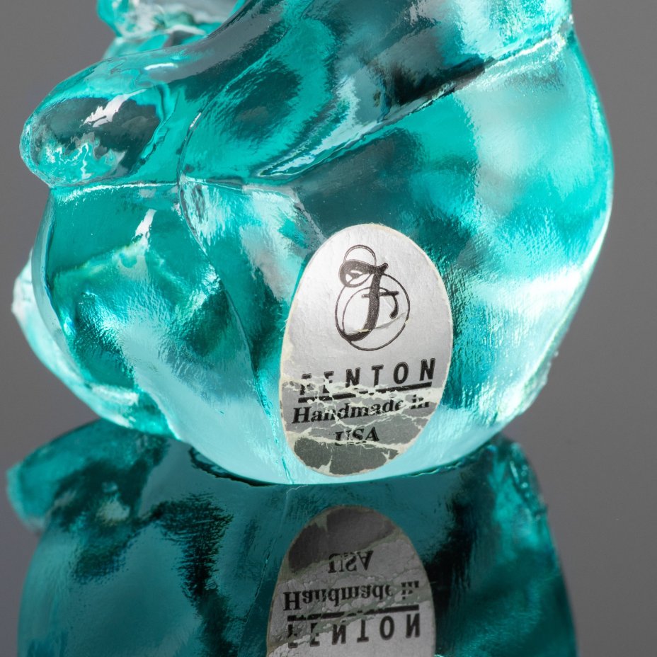 Миниатюрная статуэтка "Медвежонок" бирюзового оттенка, Fenton Art Glass Company