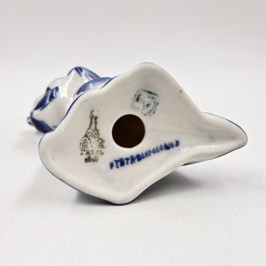 Статуэтка "Лиса Патрикеевна", Гжель, фарфор, роспись, Россия, 1990-2010 гг.