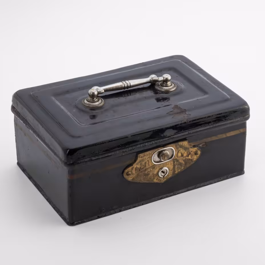 Ящик для хранения денег (cash box), модель №418, маркировка "Z.Takeuchi"