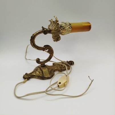 Бра однорожковое с декором в виде растительных элементов, латунь, пластик, СССР, 1980-1990 гг.