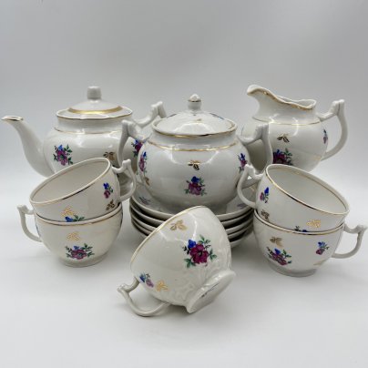 Сервиз чайный с цветочным декором на 5 персон (13 предметов), фарфор, деколь, золочение, Дмитровский фарфоровый завод (ДФЗ Вербилки), СССР, 1954-1965 гг.