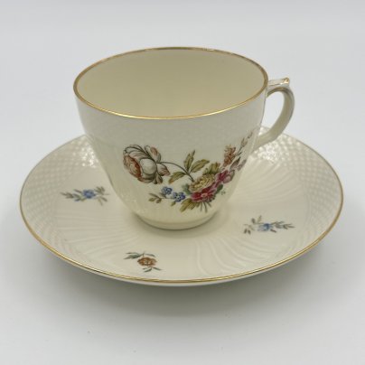Пара чайная с цветочным декором, фарфор, деколь, золочение, Royal Copenhagen