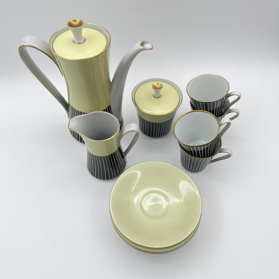 Сервиз кофейный на 4 персоны, украшенный геометрическими узорами (13 предметов), фарфор, крытье, золочение, Volkstedt Beyer & Bock, ГДР, 1960-1970 гг.