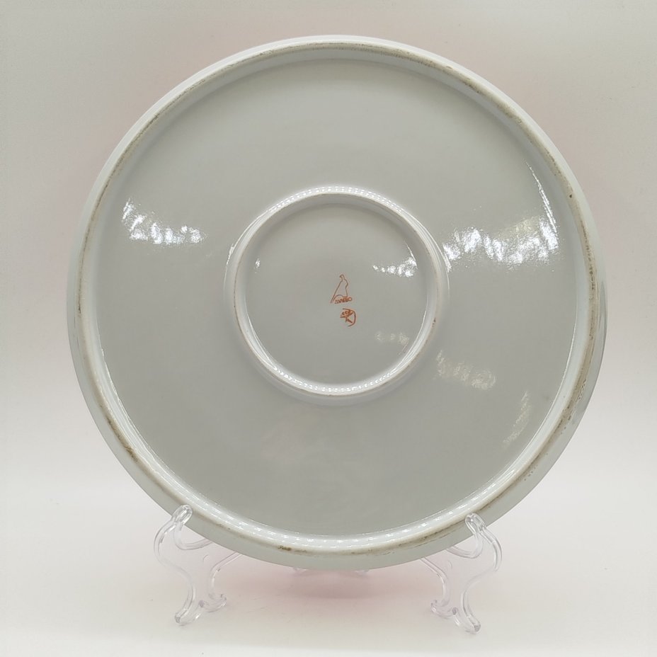 Поднос (блюдо) оранжевого цвета с декором в горох