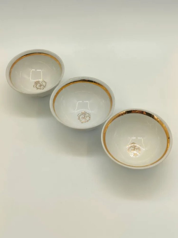 Набор из 3-х пиал "С праздником" (в подборе), фарфор, золочение, Самаркандский фарфоровый завод, СССР, 1975 г.