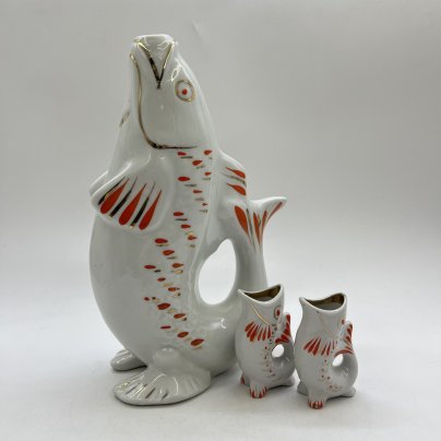 Набор для крепких напитков "Рыба" (штоф и 2 стопки), автор М.Д.Барамидзе, фарфор, роспись, золочение, Полонский завод художественной керамики (Полонное ЗХК), СССР, 1973-1991 гг.