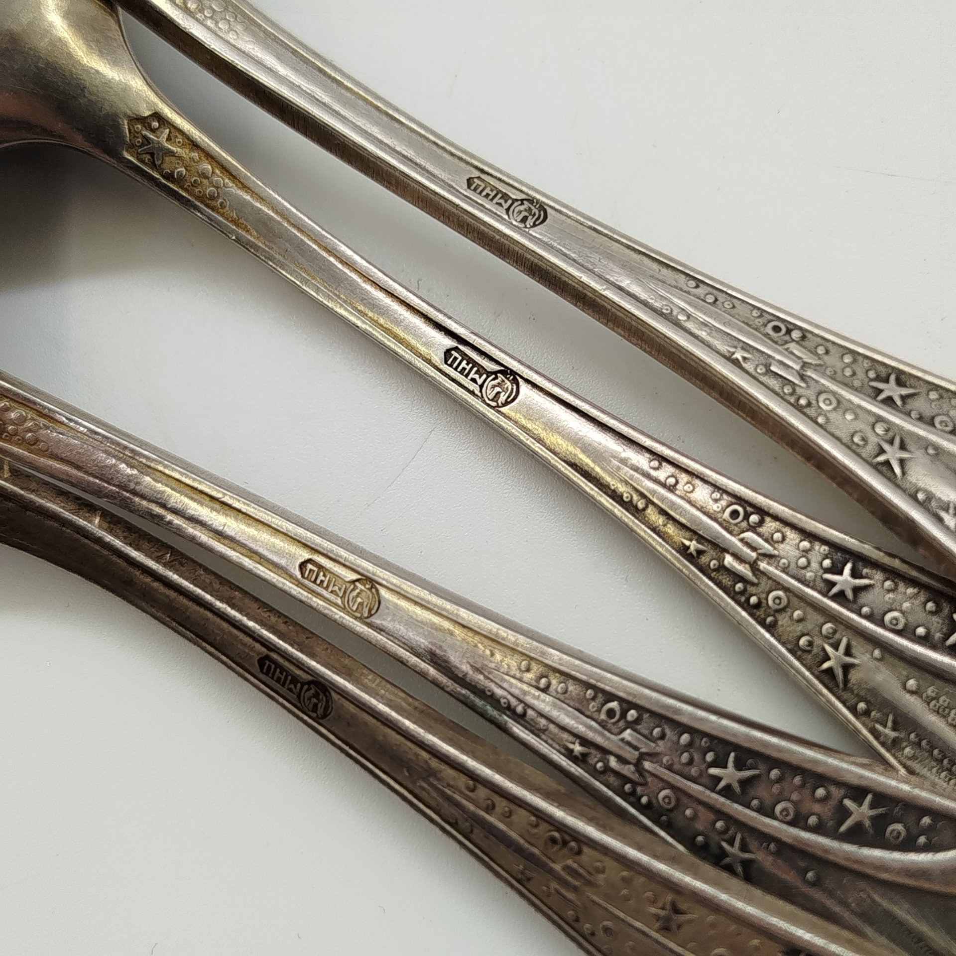 Набор из 4-х агитационных чайных ложек "50 лет Советской власти. Залп Авроры. 1917-1967 гг.", мНЦ (медь-никель-цинк), Кольчугинский завод цветных металлов, СССР, 1967 г.