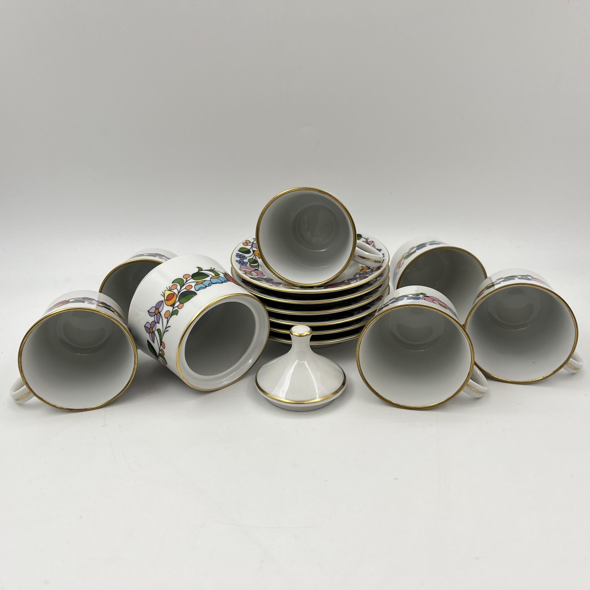 Набор кофейный с ярким цветочным декором на 6 персон (13 предметов)