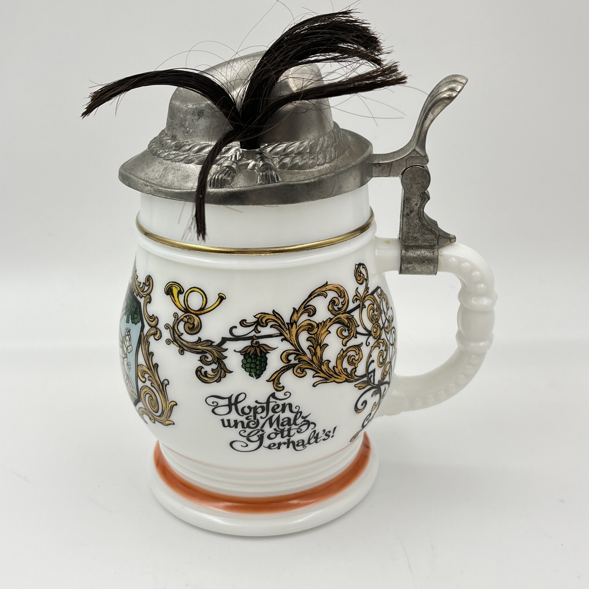 Кружка пивная с надписью "Лучше победить с шумом чем с лихорадкой", фарфор, деколь, олово, золочение, BMF Bierseidel, Германия, 1970-1989 гг.