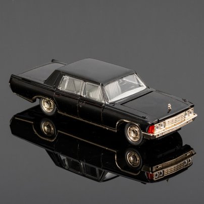 Модель автомобиля ЗИЛ-117   в родной коробке в масштабе 1:43, Саратовский завод «Тантал»