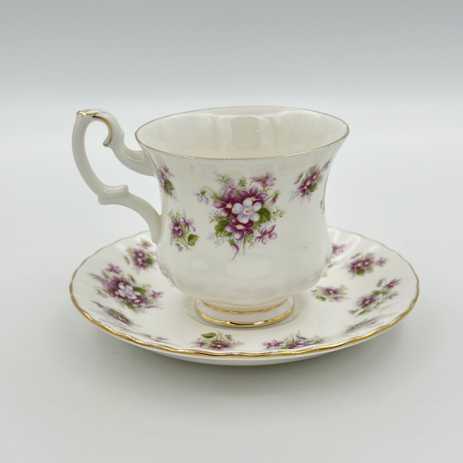 Чайно-кофейная пара "Sweet Violets", фарфор, деколь, золочение, Royal Albert, Royal Albert