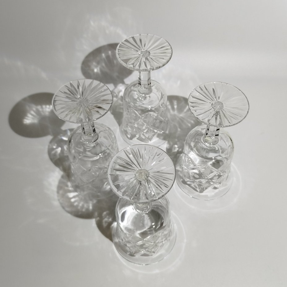 Набор рюмок "Снежинка" на 4 персоны, автор С.К. Пивоваров, хрусталь, алмазная грань, Гусевской хрустальный завод (Гусь-Хрустальный), СССР, 1970-1990 гг.